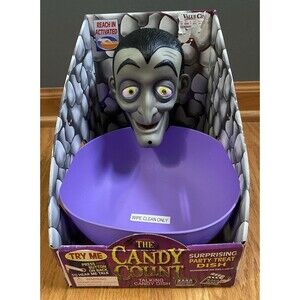 Vintage Halloween Candy Count Dracula Light Up Eyes Candy Bowl NIB 2002 Purple